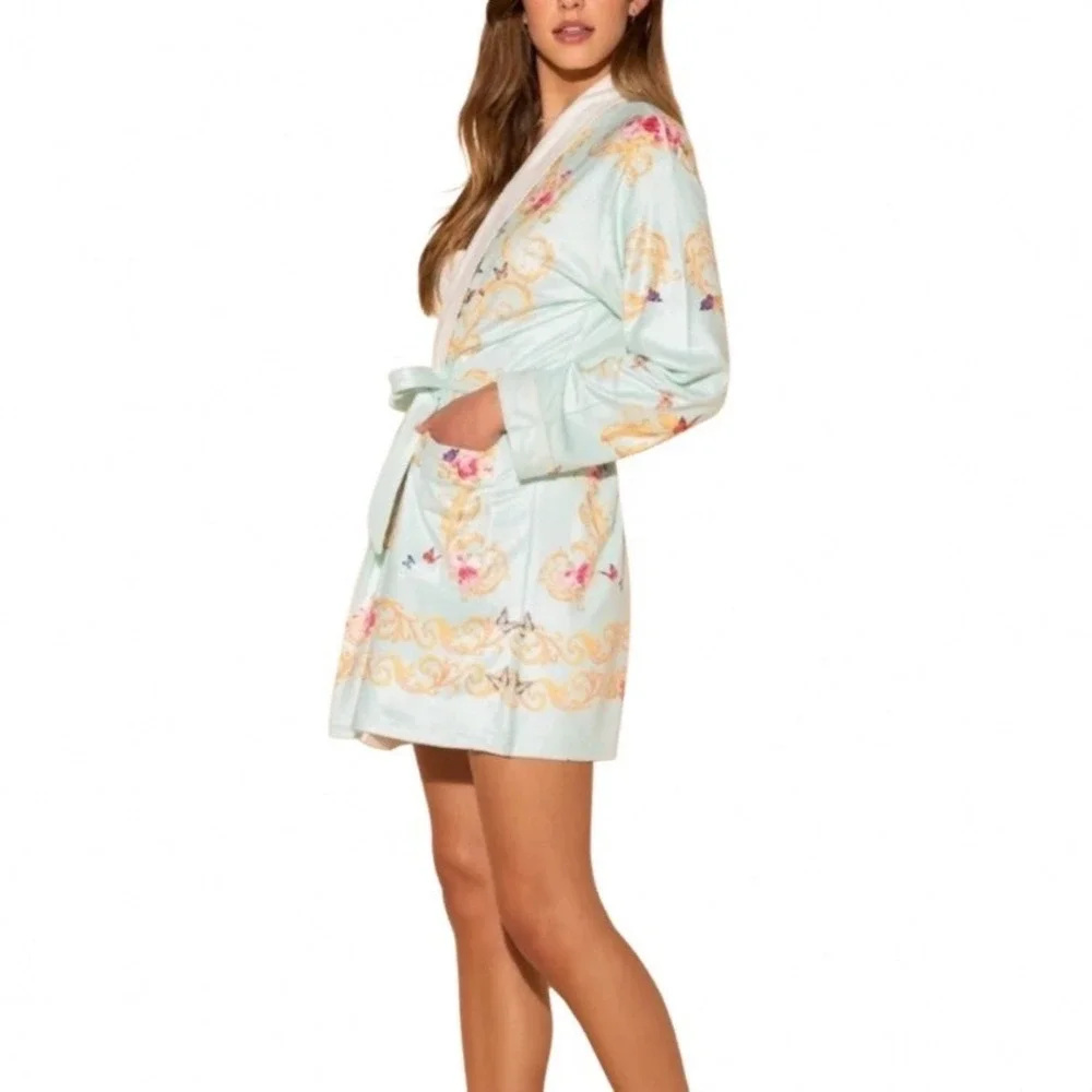 Wrap Up by VP Blue Baroque Women OSFM Butterfly Floral Micro-Terry Short Robe